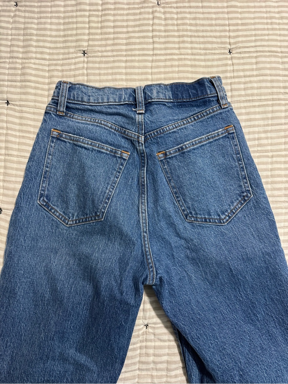 Abercrombie & Fitch Curve Love The 90s Ultra High Rise Straight Jeans - Size 26L - Picture 3 of 8